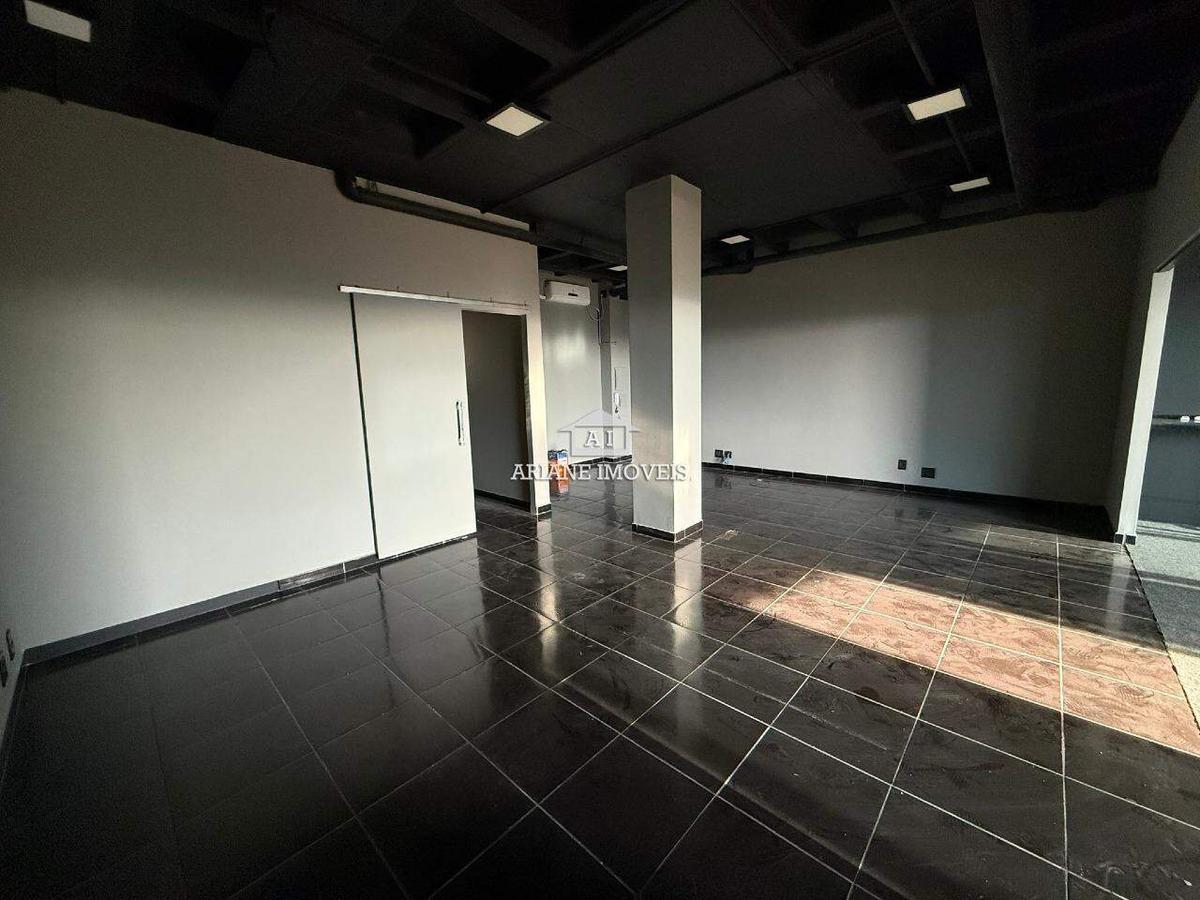 Sala, Estoril, 0 Quarto, 3 Vagas