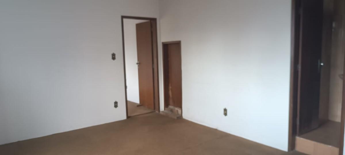 Casa, Castelo, 4 Quartos, 4 Vagas, 2 Suítes