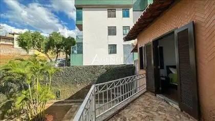 Casa, Camargos, 4 Quartos, 0 Vaga, 1 Suíte