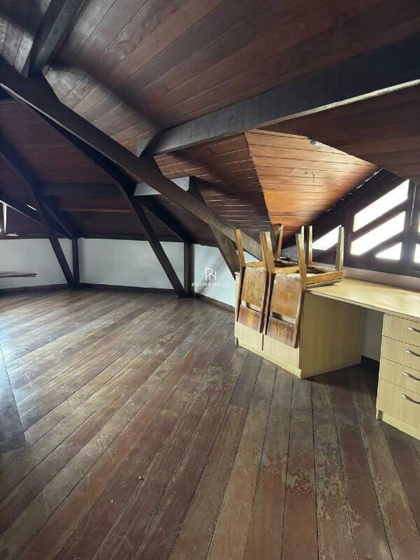 Casa, Castelo, 5 Quartos, 14 Vagas, 1 Suíte