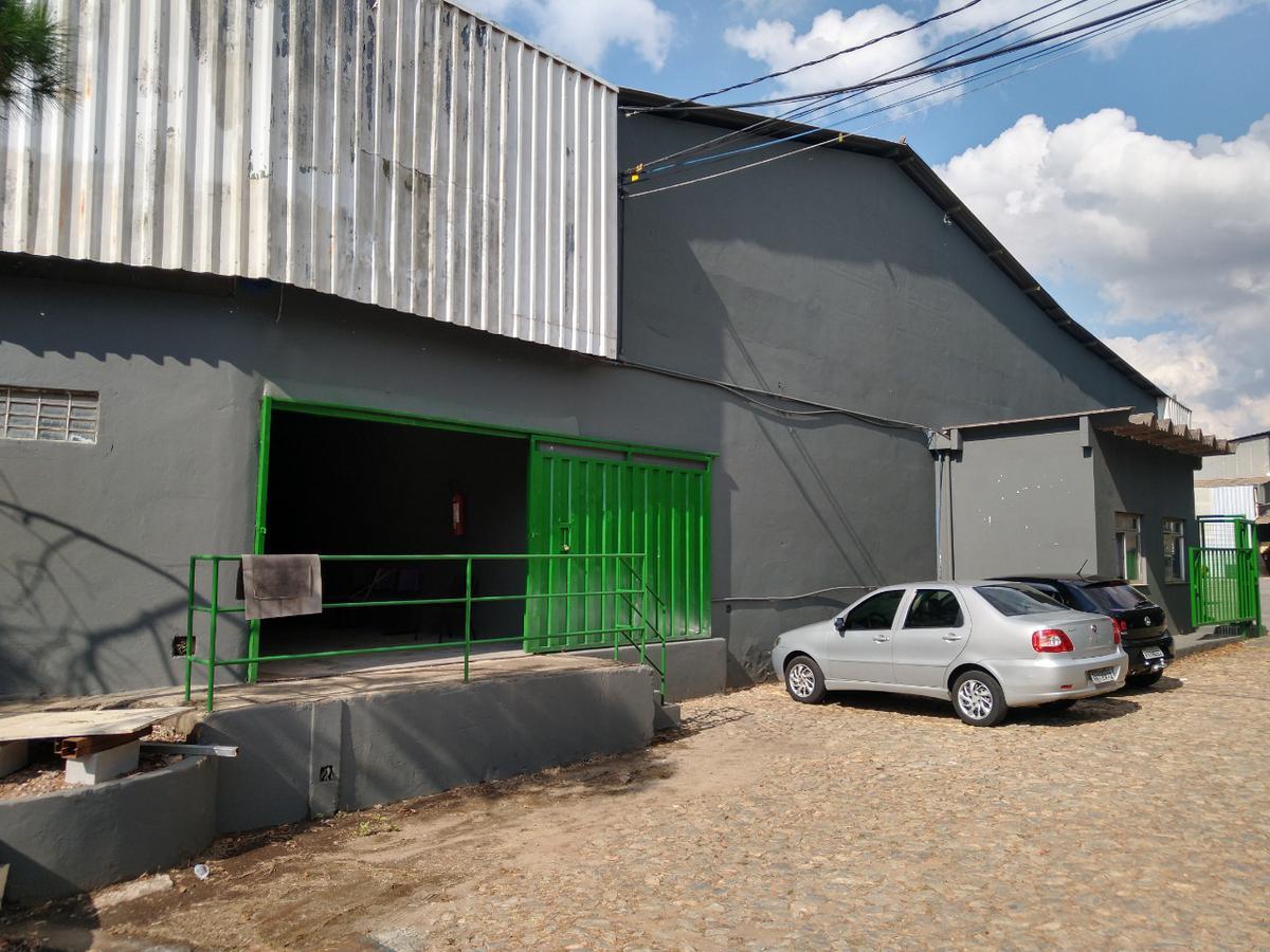 Lote, Cincão, 1 Quarto, 20 Vagas