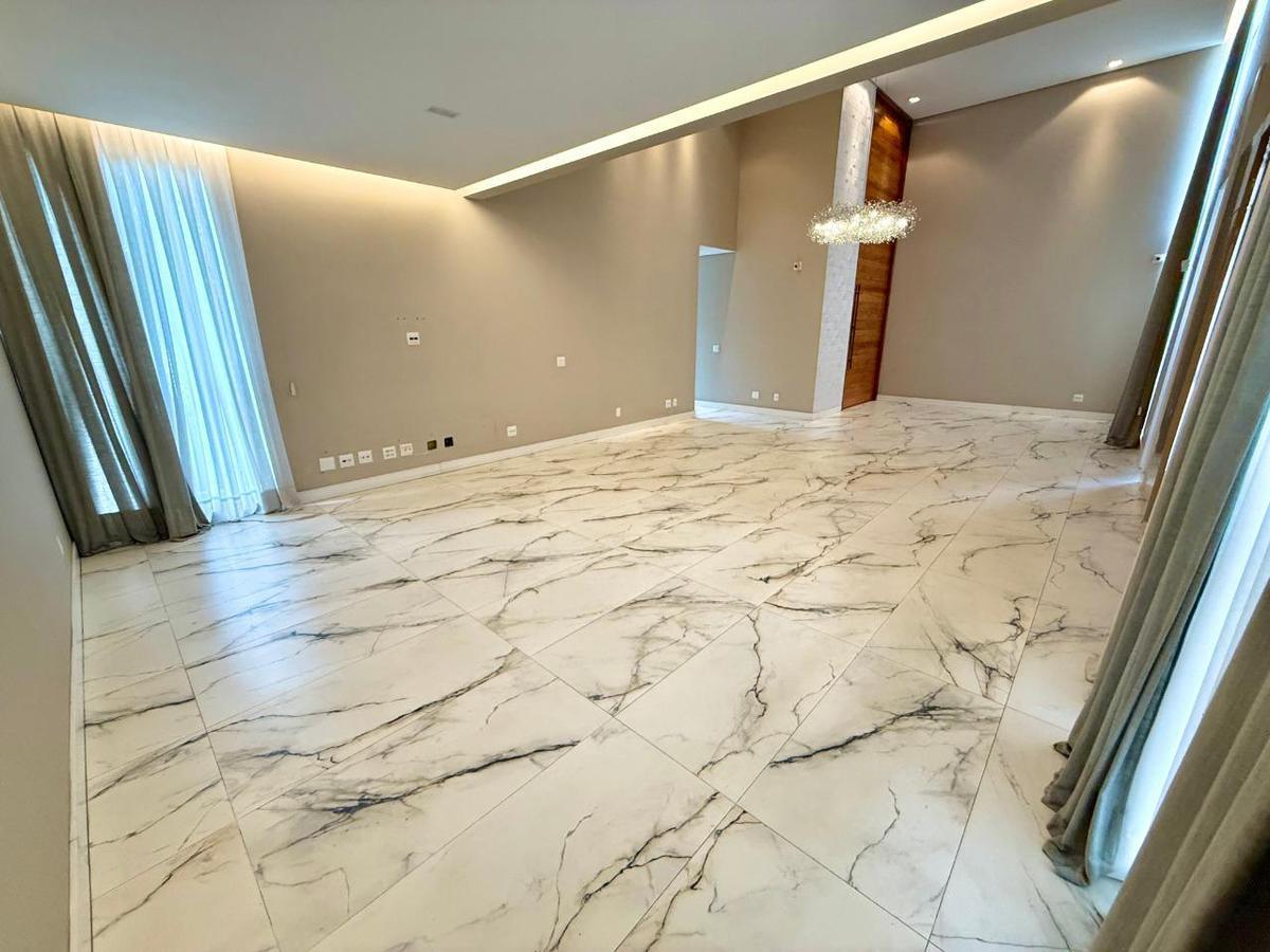 Casa, São Luiz (pampulha), 3 Quartos, 10 Vagas, 3 Suítes