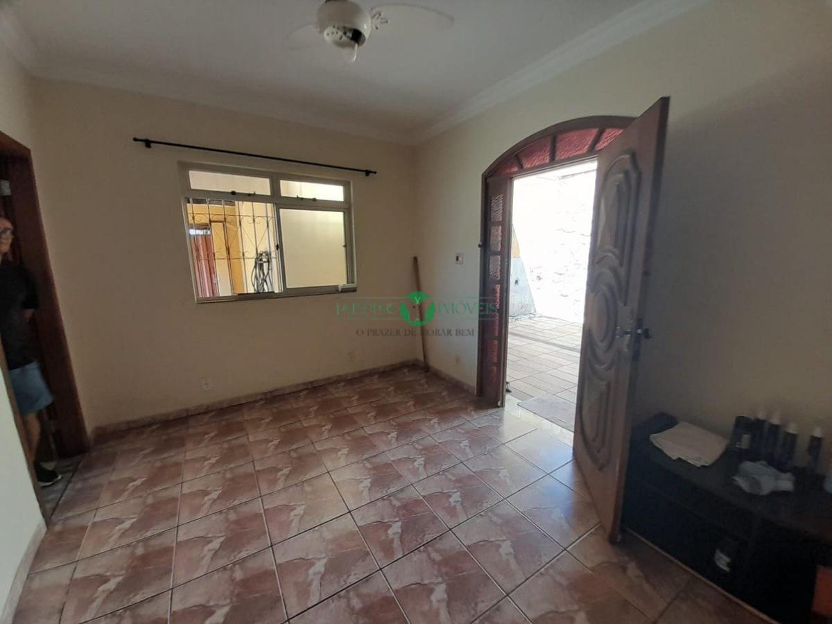 Casa, Cachoeirinha, 3 Quartos, 2 Vagas, 1 Suíte