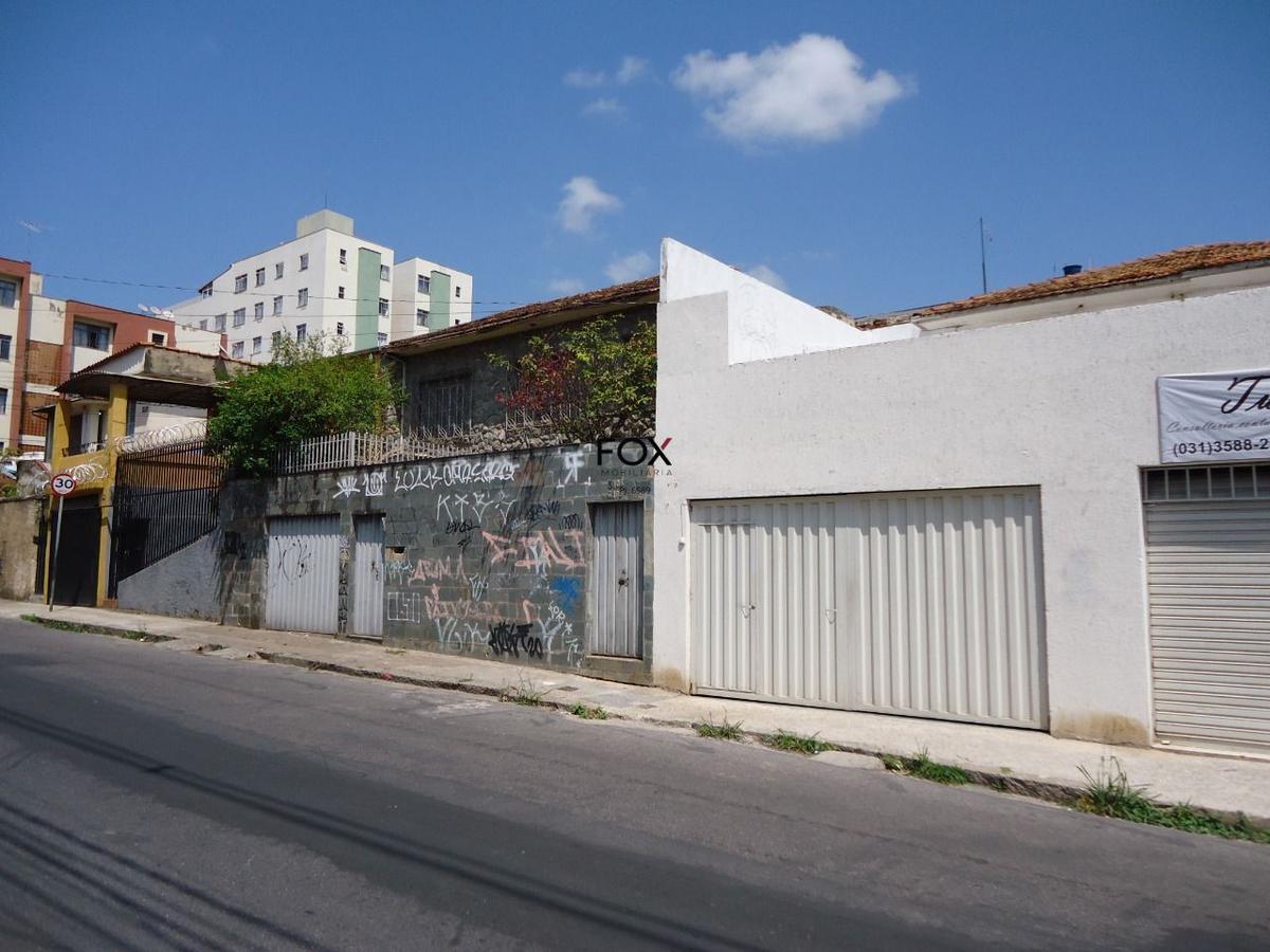 Casa, Santa Efigênia, 4 Quartos, 2 Vagas, 1 Suíte