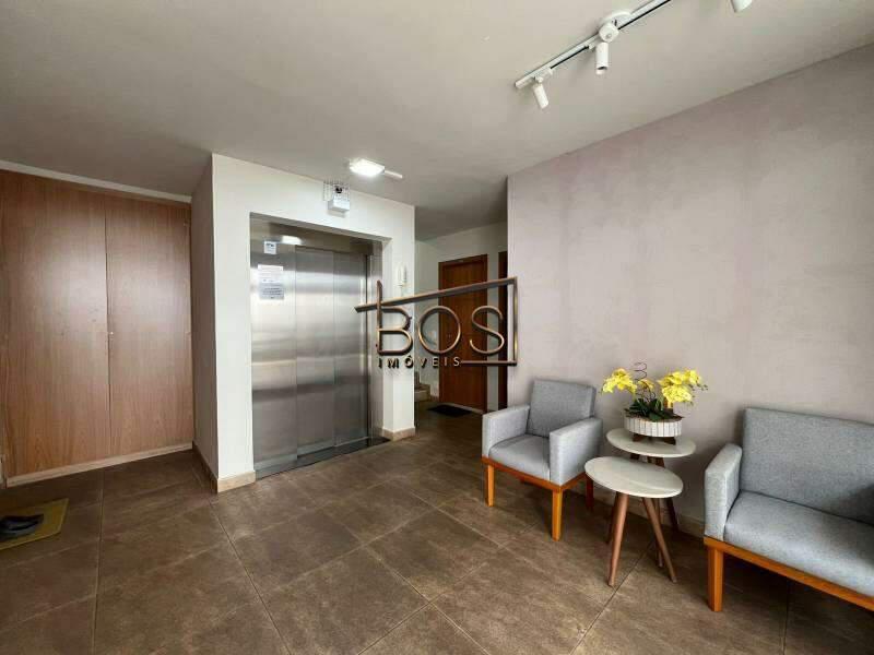 Apartamento, Sagrada Família, 2 Quartos, 1 Vaga