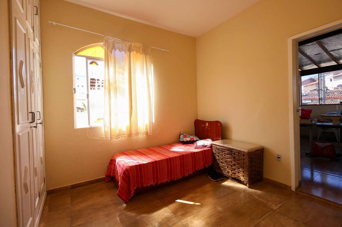 Casa, Planalto, 5 Quartos, 5 Vagas, 1 Suíte