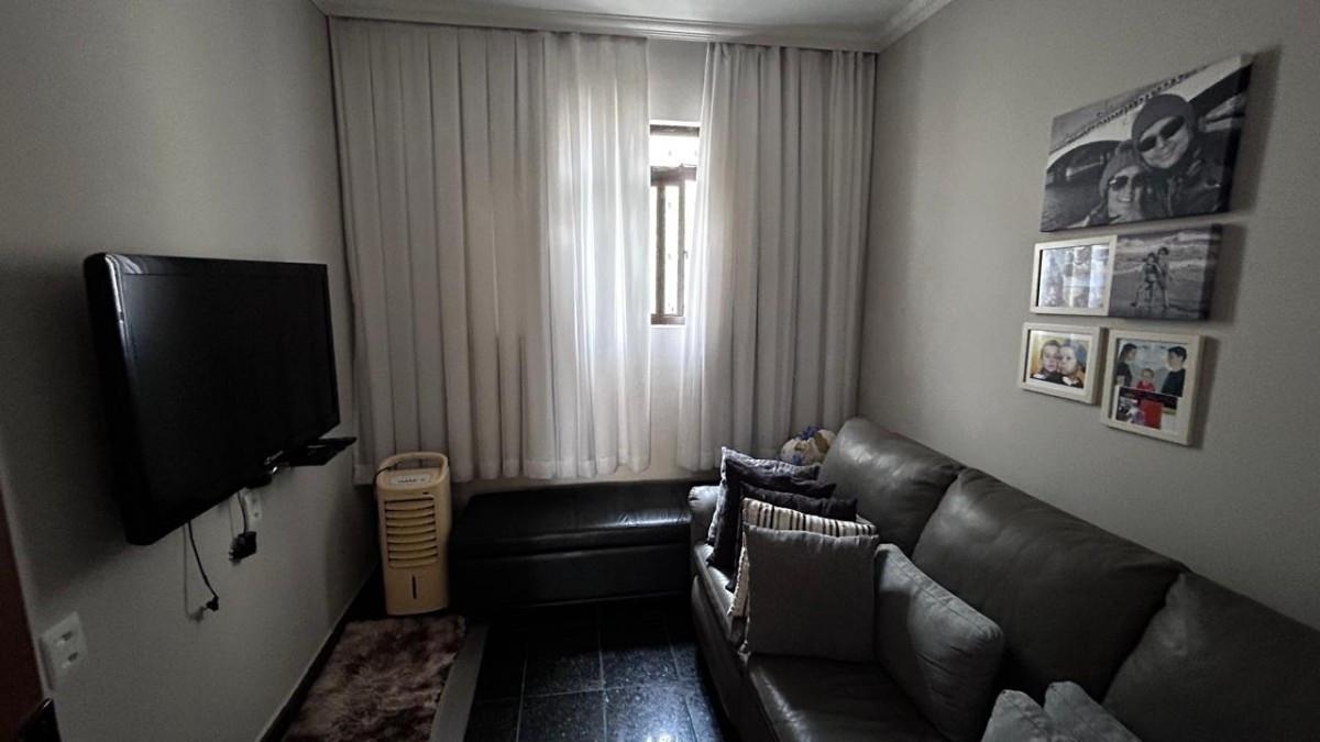 Casa, Santa Amélia, 4 Quartos, 15 Vagas, 1 Suíte