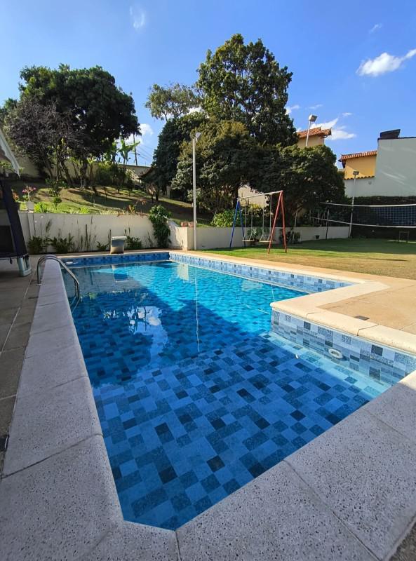 Casa, Tirol, 5 Quartos, 8 Vagas, 1 Suíte