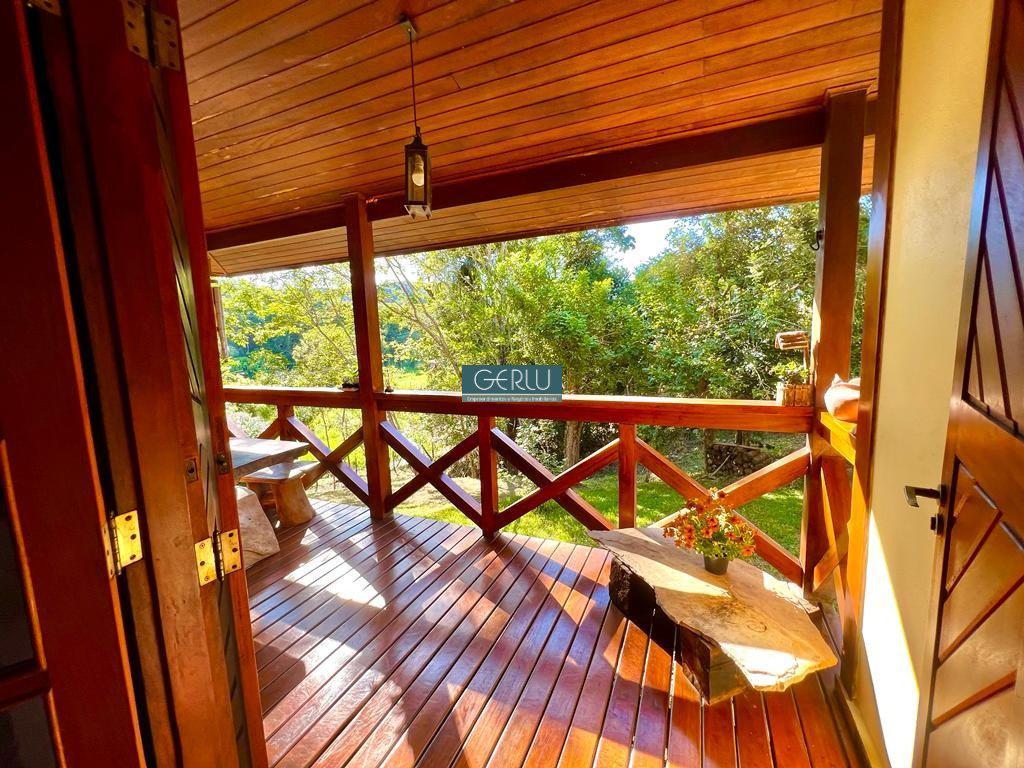 Casa em Condomínio, Gentileza, 4 Quartos, 2 Vagas, 1 Suíte