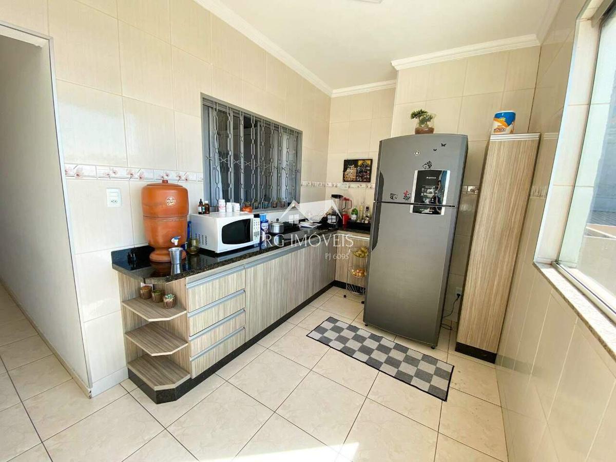 Casa, Mangueiras, 6 Quartos, 8 Vagas, 2 Suítes