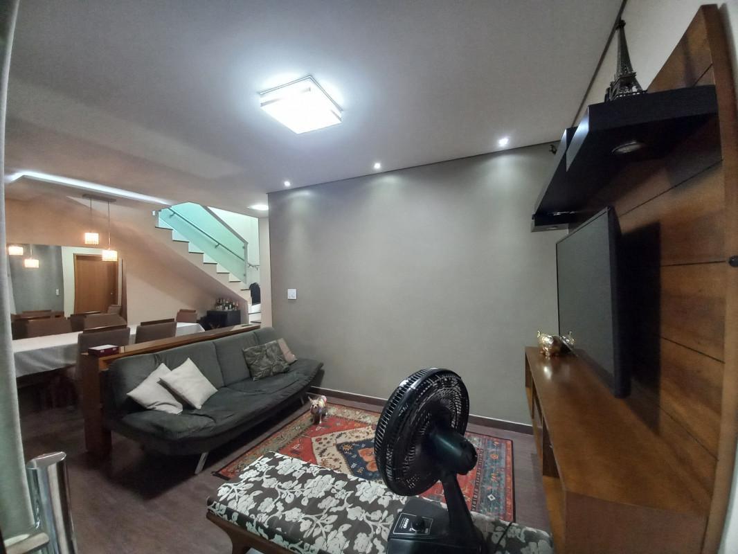 Casa, Industrial São Luiz, 3 Quartos, 2 Vagas, 1 Suíte
