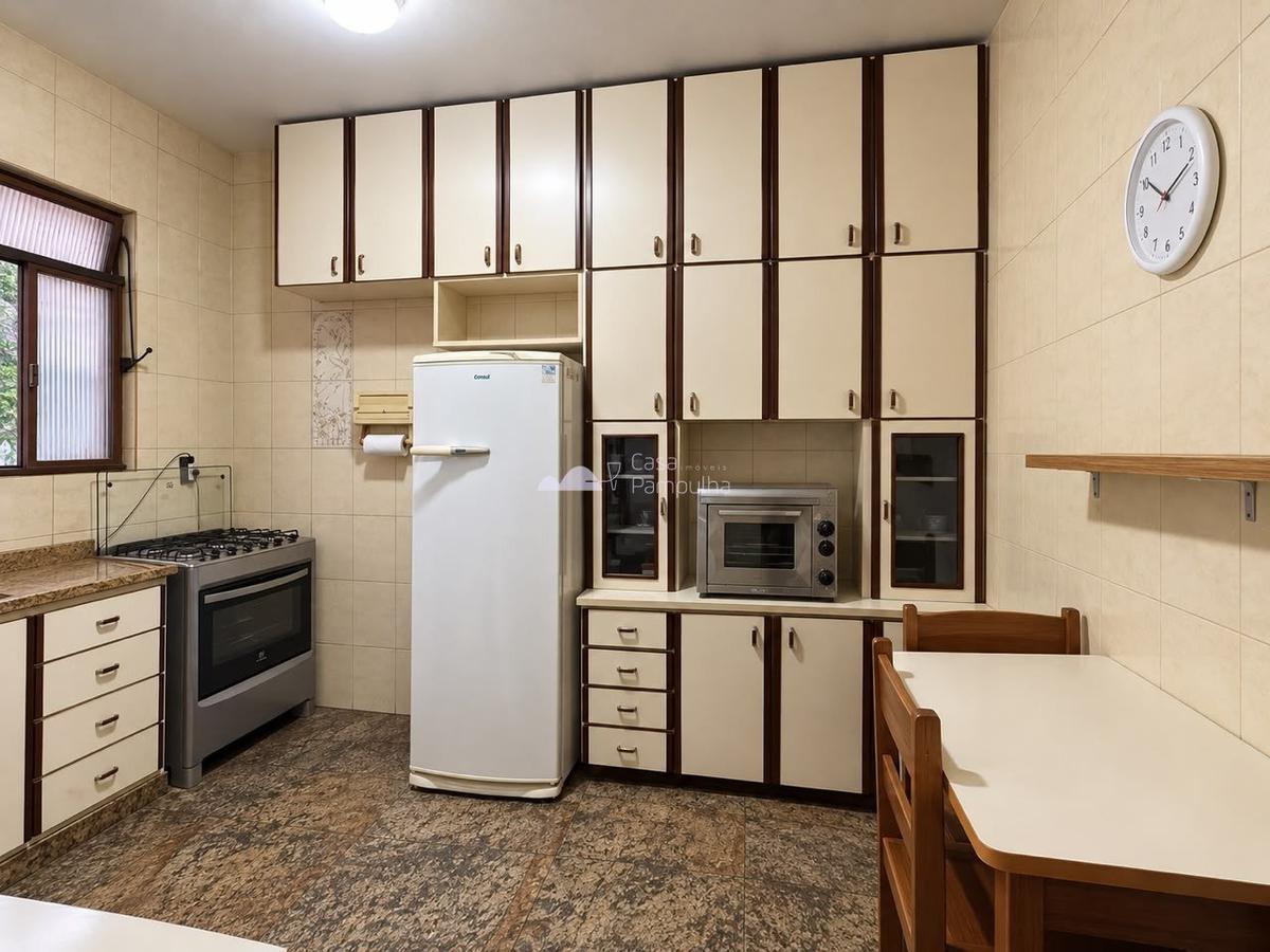 Casa, Liberdade, 6 Quartos, 8 Vagas, 2 Suítes