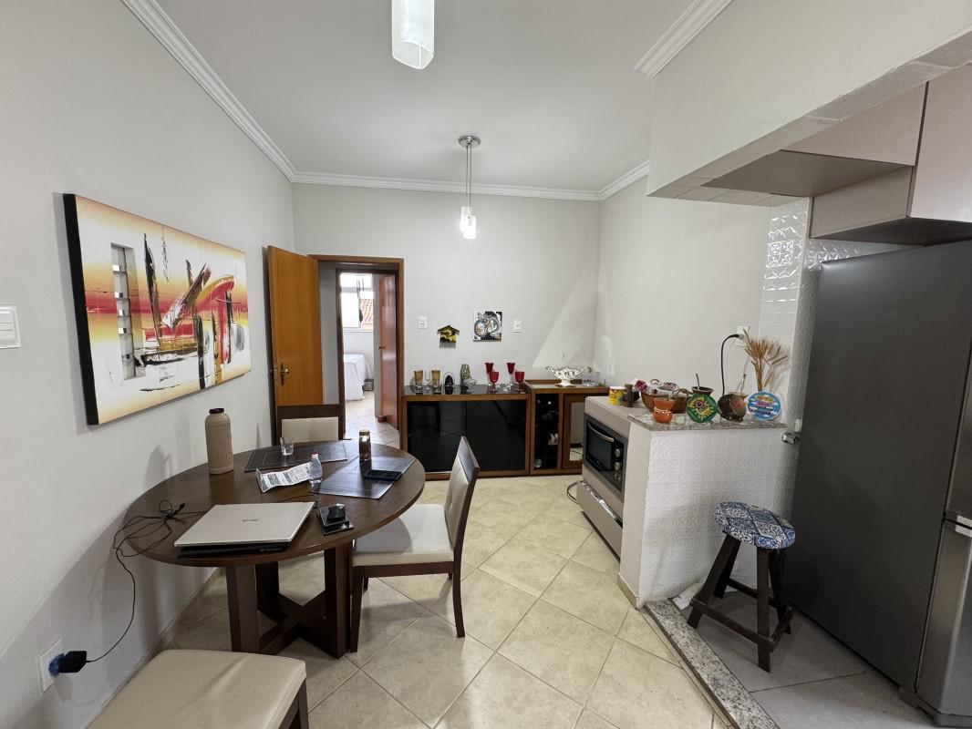 Apartamento, Sagrada Família, 2 Quartos, 1 Vaga, 1 Suíte