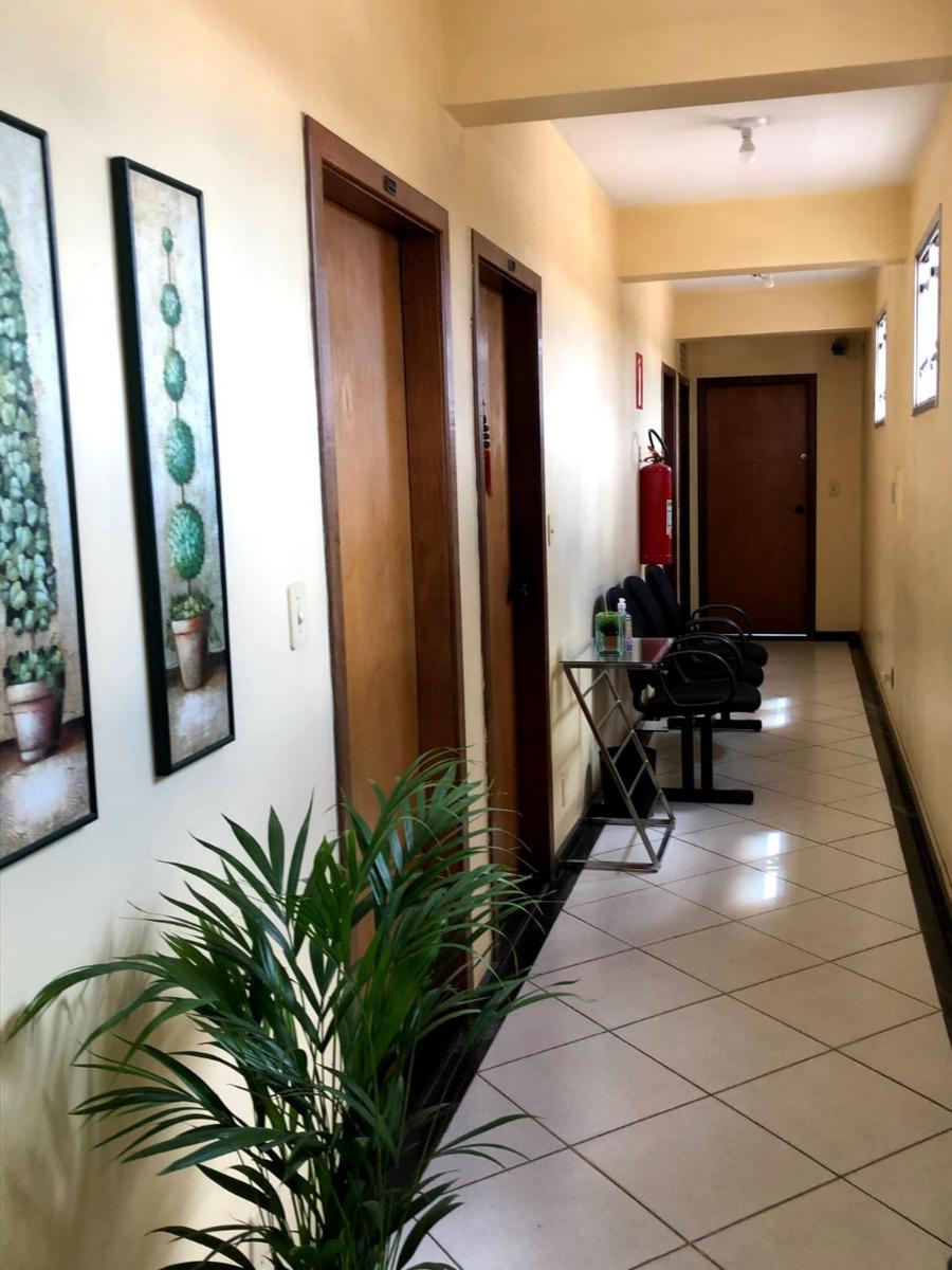 Sala, Barro Preto, 0 Quarto, 0 Vaga