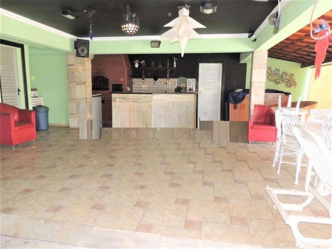 Casa, Fernão Dias, 4 Quartos, 5 Vagas, 2 Suítes