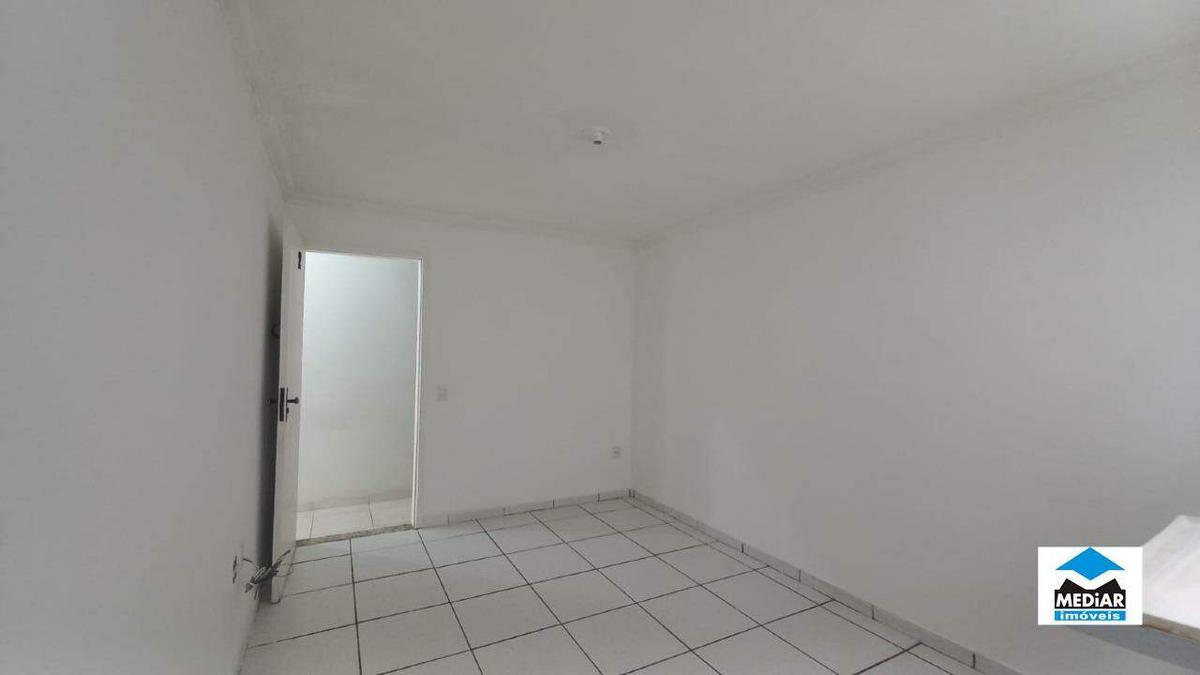 Quitinete, São Gabriel, 1 Quarto, 0 Vaga