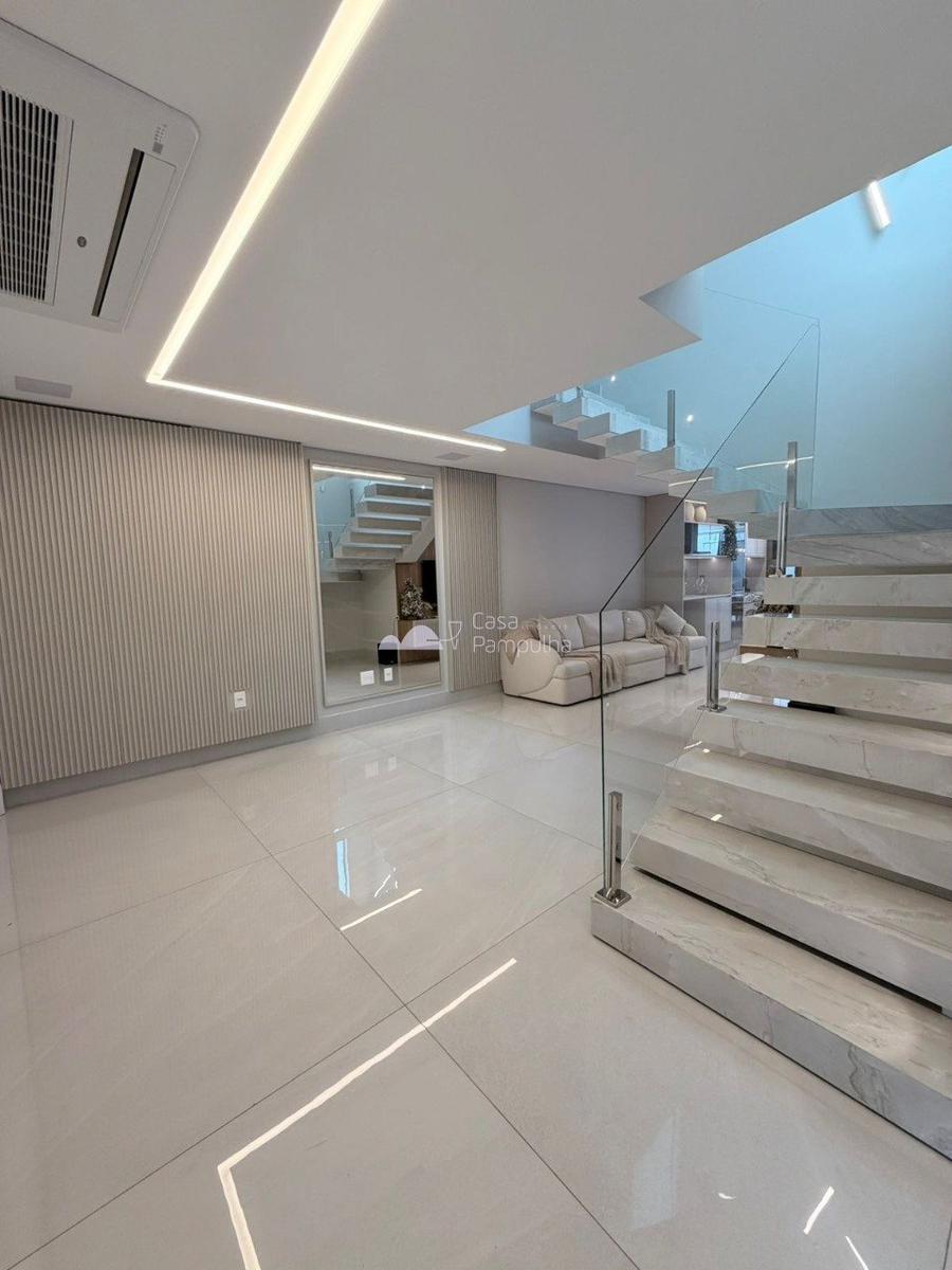 Casa, Planalto, 4 Quartos, 4 Vagas, 3 Suítes