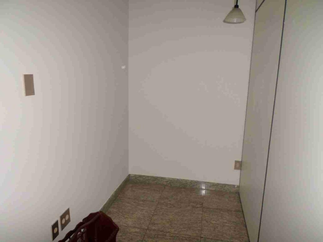 Sala, Lourdes, 1 Vaga