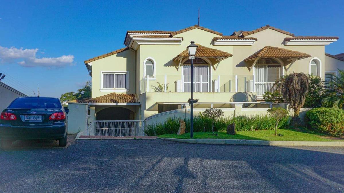 Casa, Alphaville - Lagoa dos Ingleses, 4 Quartos, 3 Vagas, 4 Suítes