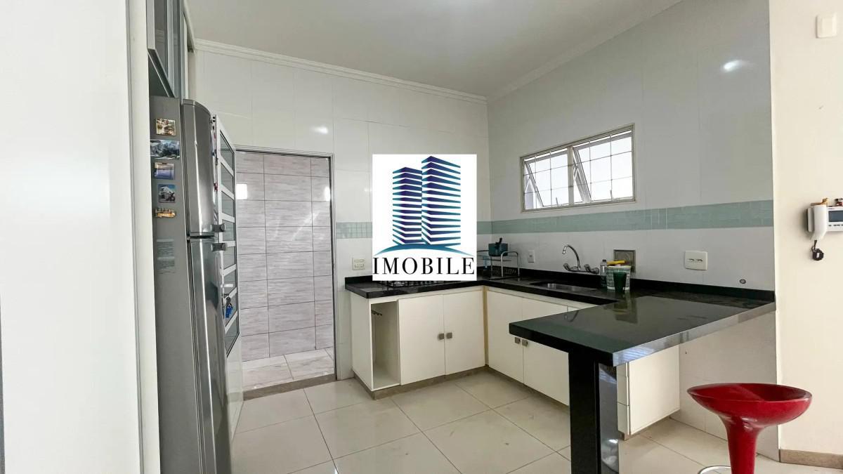 Casa, Sagrada Família, 4 Quartos, 3 Vagas, 1 Suíte