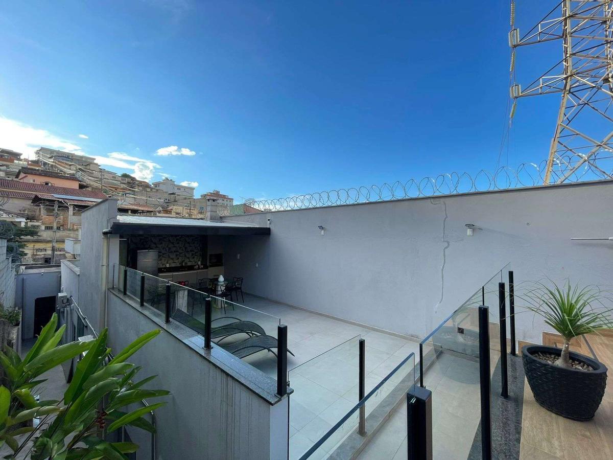 Casa, Santa Efigênia, 3 Quartos, 2 Vagas, 1 Suíte