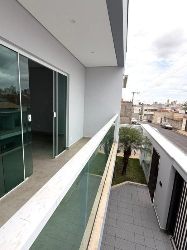 Casa, Vila Paiva, 3 Quartos, 4 Vagas, 2 Suítes