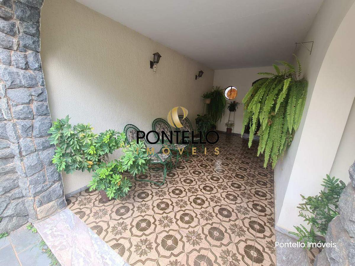 Casa, Cachoeirinha, 9 Quartos, 2 Vagas, 1 Suíte