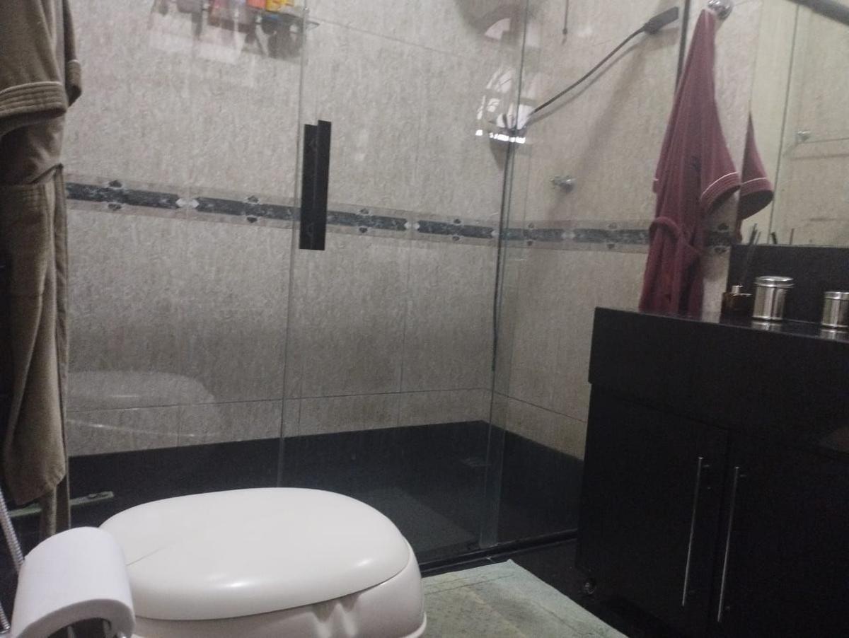 Casa, Santa Cruz, 3 Quartos, 7 Vagas, 1 Suíte