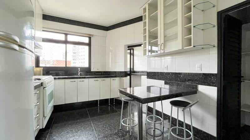 Apartamento, Belvedere, 3 Quartos, 4 Vagas, 2 Suítes