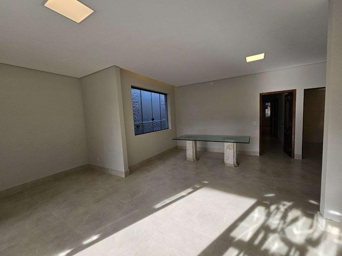 Casa, São Lucas, 3 Quartos, 4 Vagas, 2 Suítes