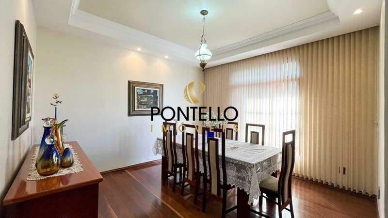 Casa, Luxemburgo, 5 Quartos, 4 Vagas, 2 Suítes