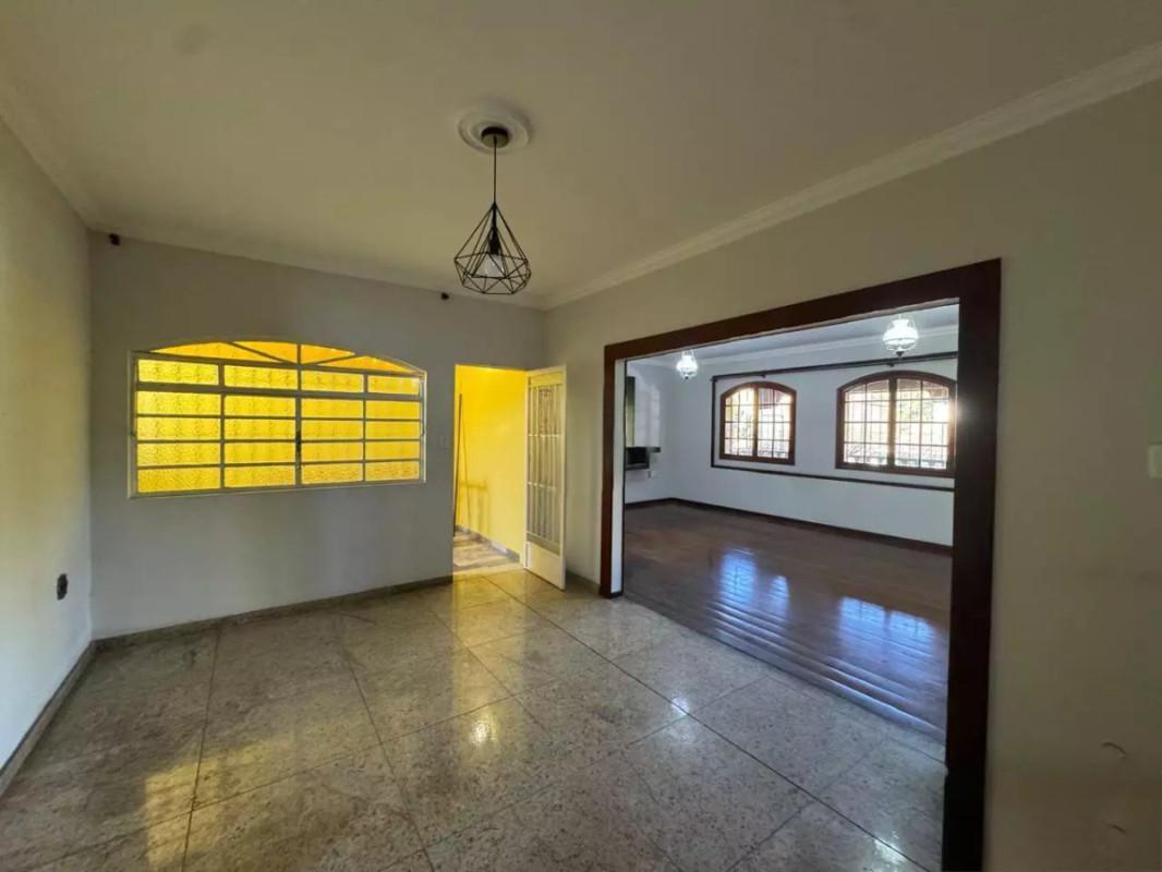 Casa, Central Parque, 4 Quartos, 4 Vagas, 2 Suítes
