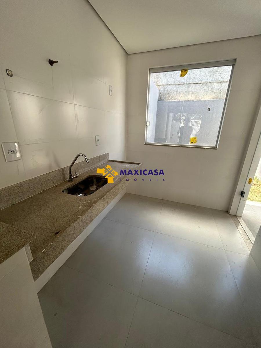 Casa, Planalto, 2 Quartos, 1 Vaga, 1 Suíte