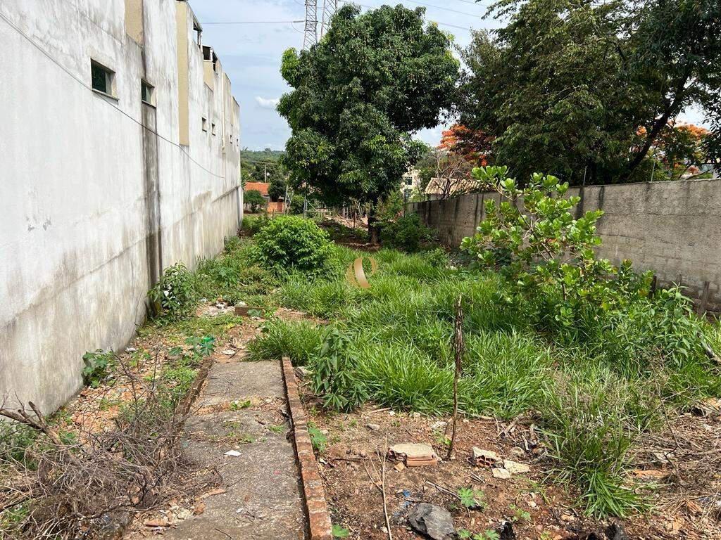 Lote, Indústrias, 0 Quarto, 0 Vaga