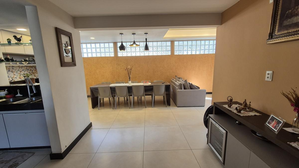Casa, Ouro Preto, 5 Quartos, 2 Vagas, 1 Suíte