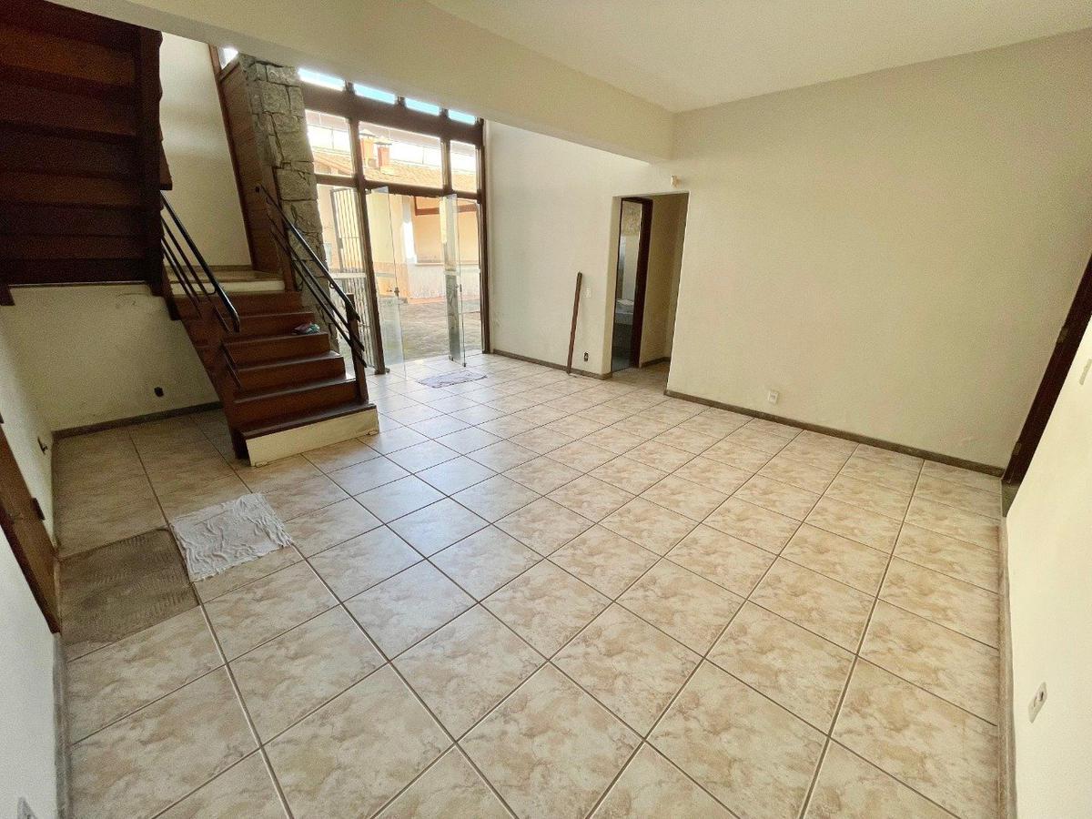 Casa, Santa Amélia, 5 Quartos, 6 Vagas, 2 Suítes