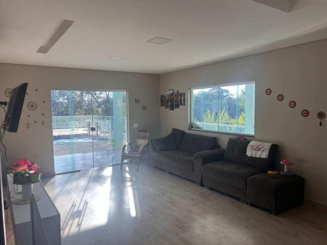 Fazenda, Vila Ipê Amarelo, 4 Quartos, 6 Vagas, 2 Suítes