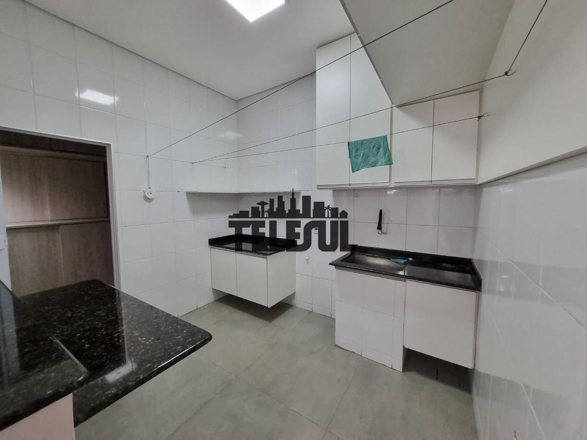 Casa, Jardim Ribeiro, 3 Quartos, 2 Vagas, 2 Suítes