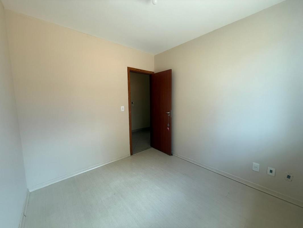 Casa, Castelo, 4 Quartos, 3 Vagas, 1 Suíte