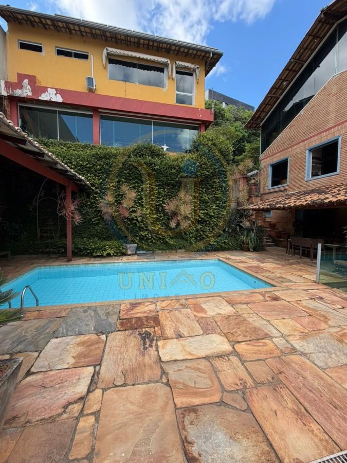 Casa, Santa Lúcia, 6 Quartos, 5 Vagas, 1 Suíte