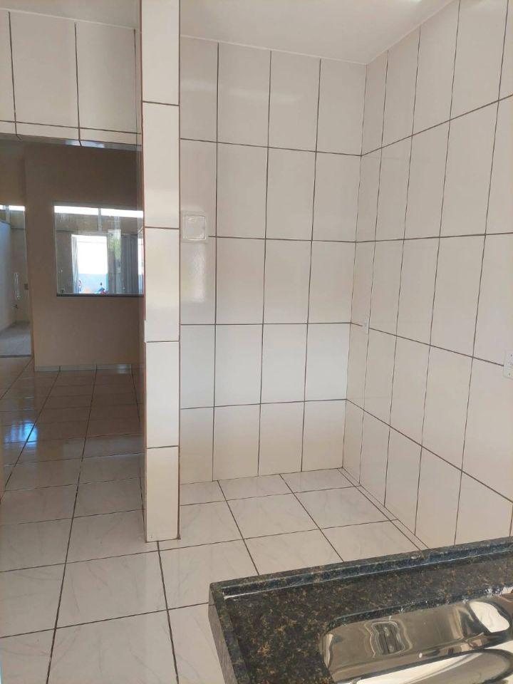 Casa, San Remo, 2 Quartos, 2 Vagas, 0 Suíte
