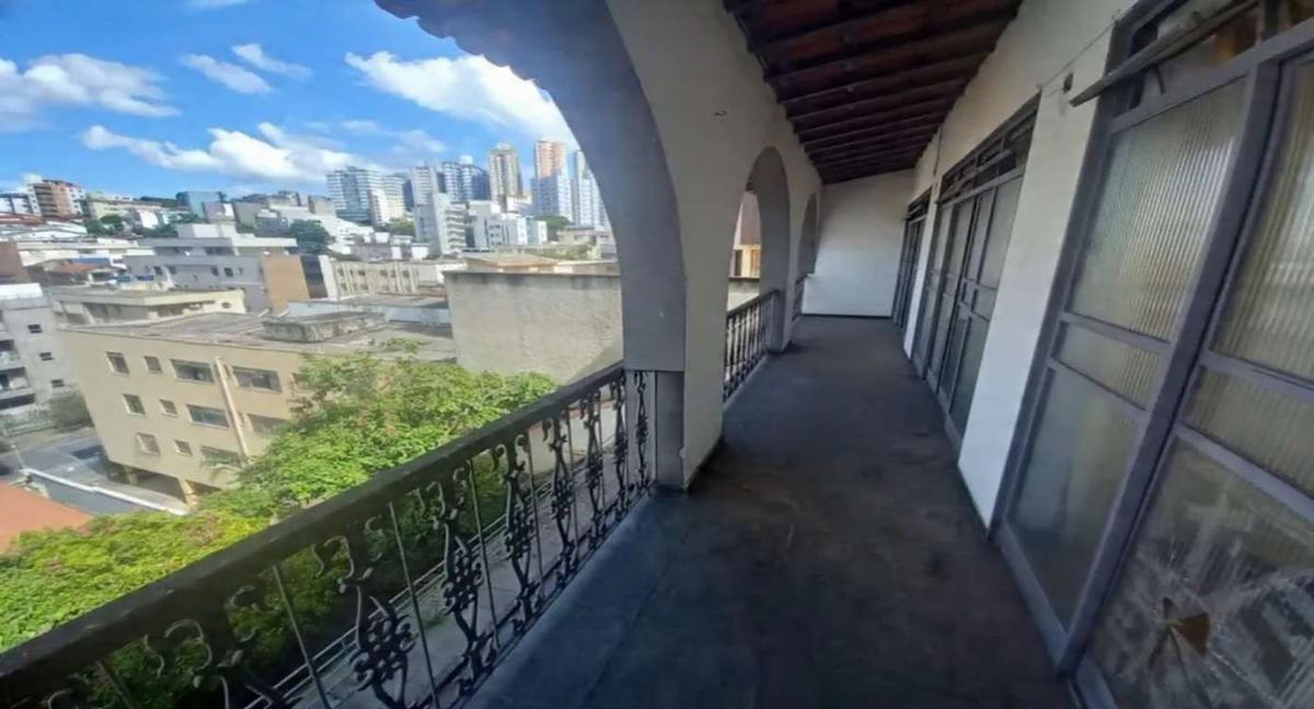 Casa, Cidade Nova, 5 Quartos, 3 Vagas, 1 Suíte