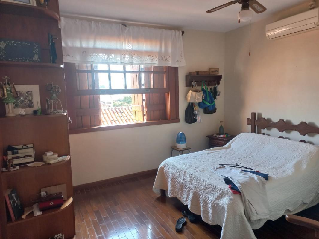 Casa, Itapoã, 4 Quartos, 2 Vagas, 1 Suíte