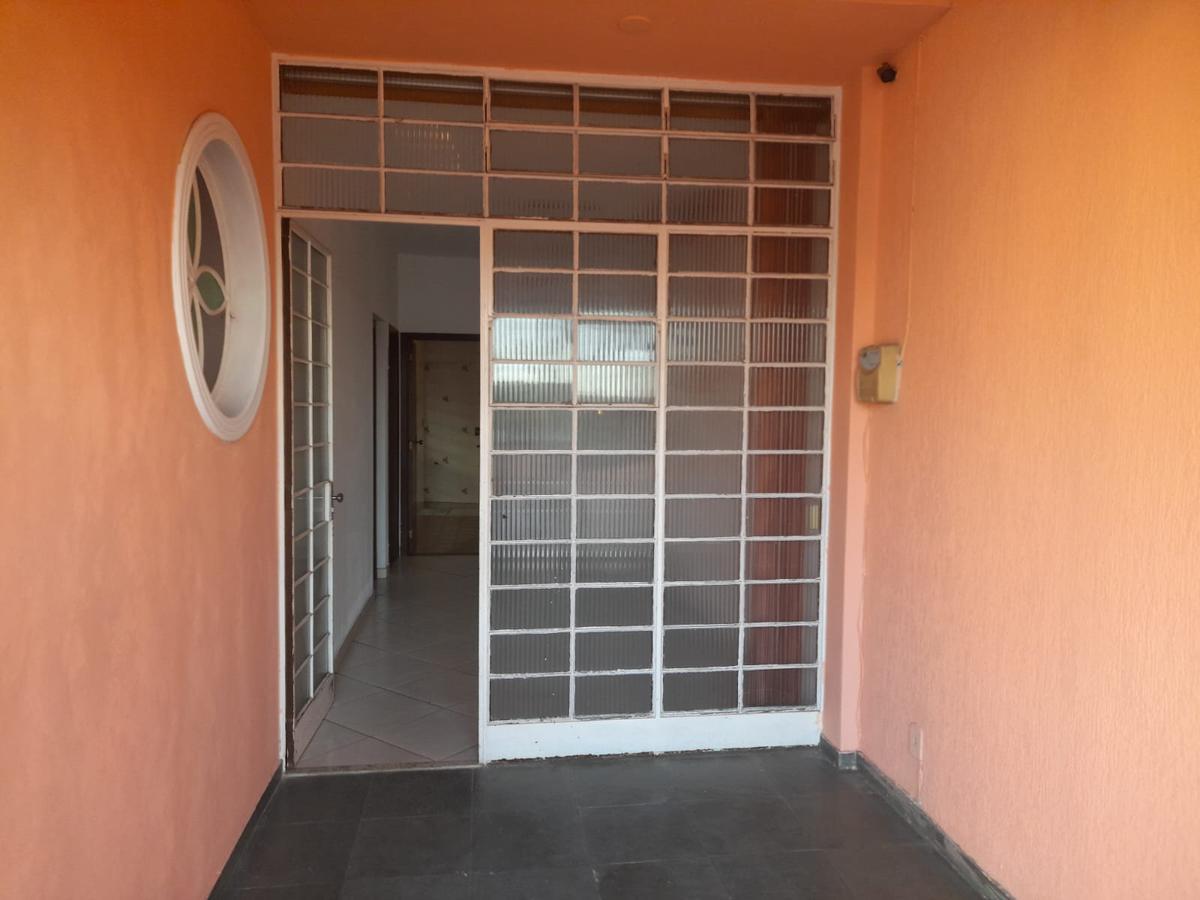 Casa, Floramar, 3 Quartos, 2 Vagas, 1 Suíte
