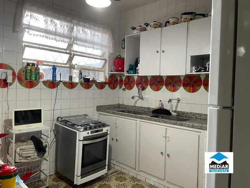 Casa, Cidade Nova, 4 Quartos, 2 Vagas, 1 Suíte