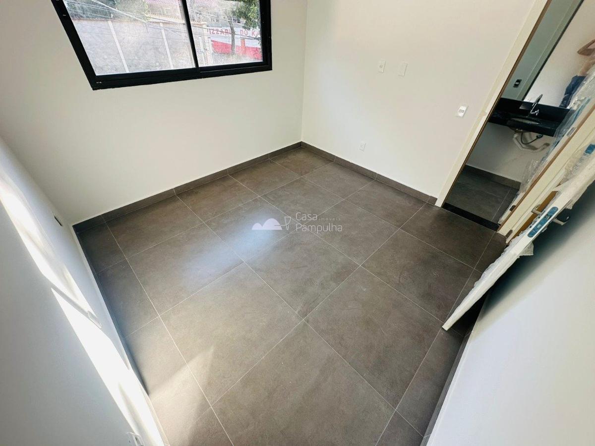 Casa, Santa Branca, 3 Quartos, 2 Vagas, 1 Suíte