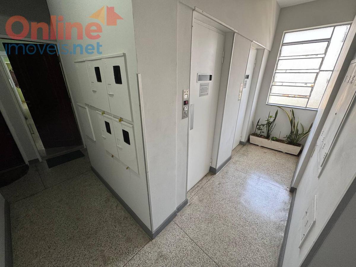 Apartamento, Sagrada Família, 2 Quartos, 0 Vaga, 0 Suíte