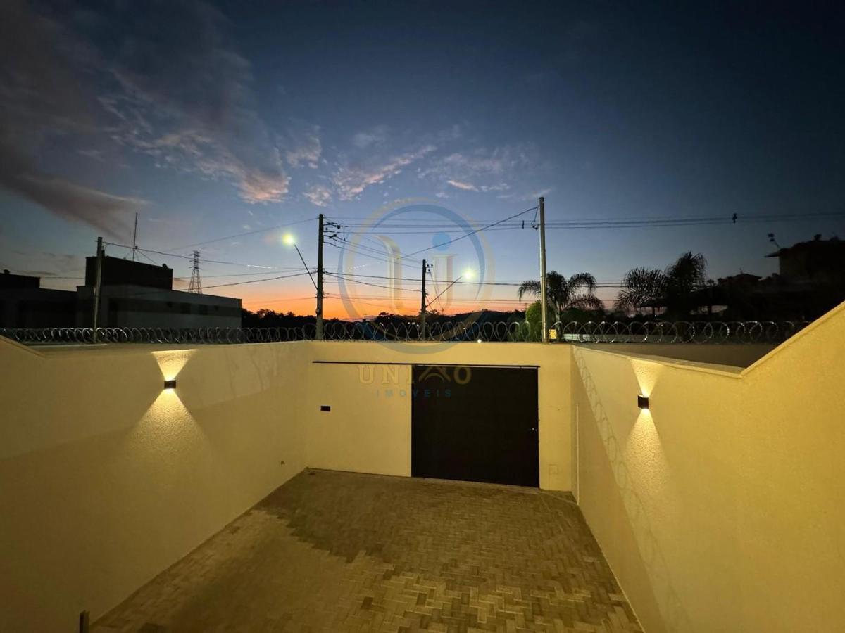 Casa, Novo Centro, 3 Quartos, 2 Vagas, 1 Suíte