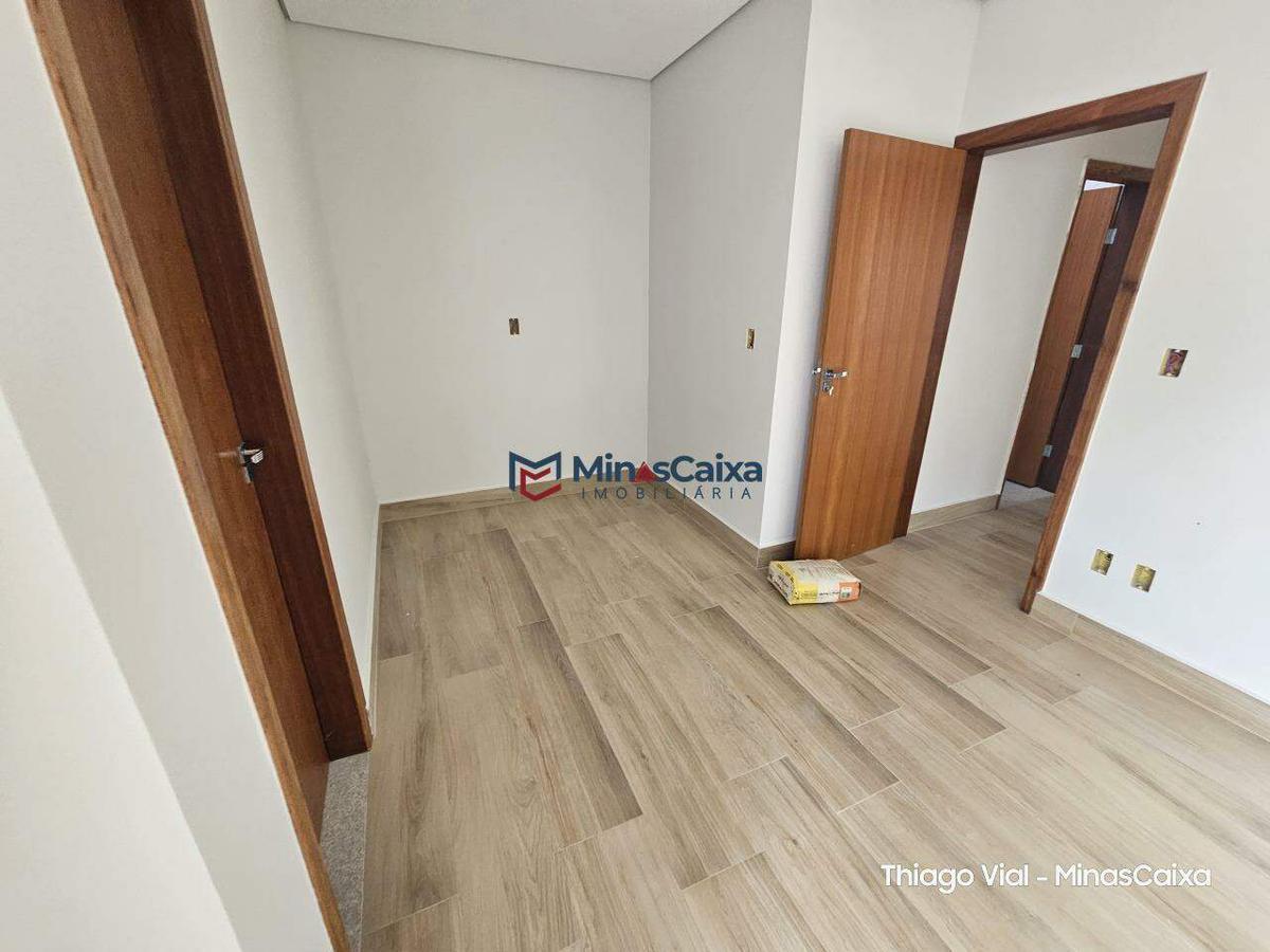 Casa, Quitandinha, 3 Quartos, 1 Vaga, 1 Suíte