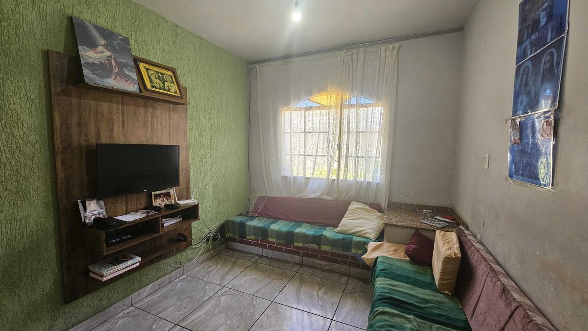 Casa, Planalto, 4 Quartos, 3 Vagas, 1 Suíte